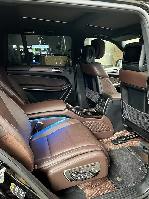 The retrofit kit after installation is viewed from the side The retrofit kit after installation is viewed from the side