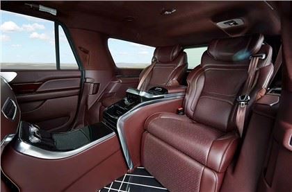 Interni Lincoln Navigator aggiornati con lussuosi sedili VIP