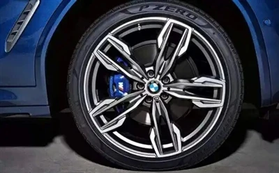 Come controllare la perdita d'aria dei pneumatici delle automobili