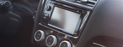 A cosa dovrei prestare attenzione quando riadatto l'impianto audio dell'auto?