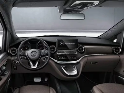 Mercedes-Benz Classe V berlina design interno flessibile