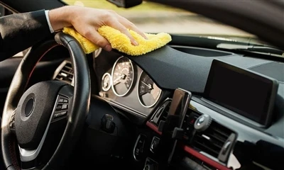 Consigli per la pulizia degli interni dell'auto